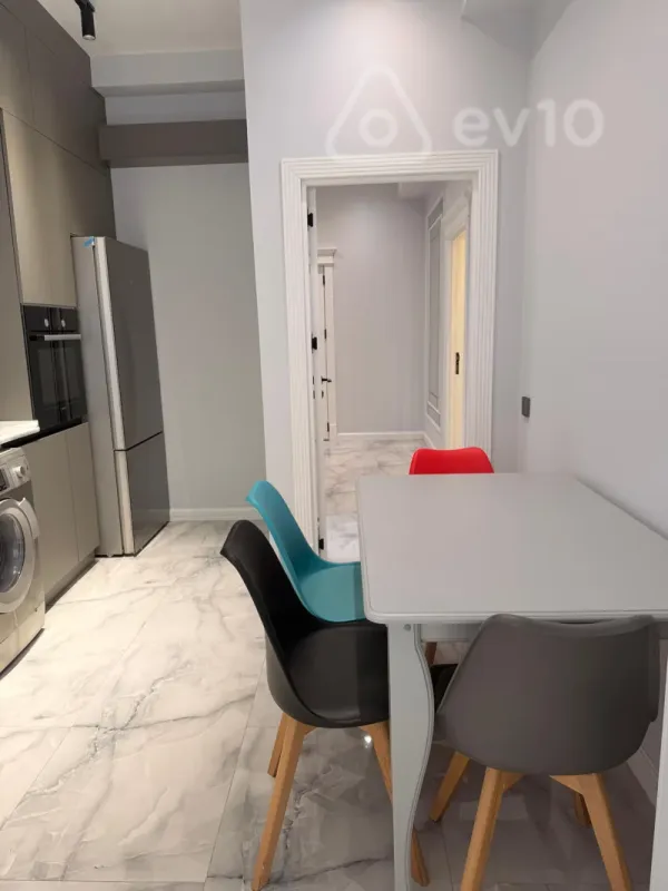 Satılır 2 otaqlı yeni tikili 70 m²