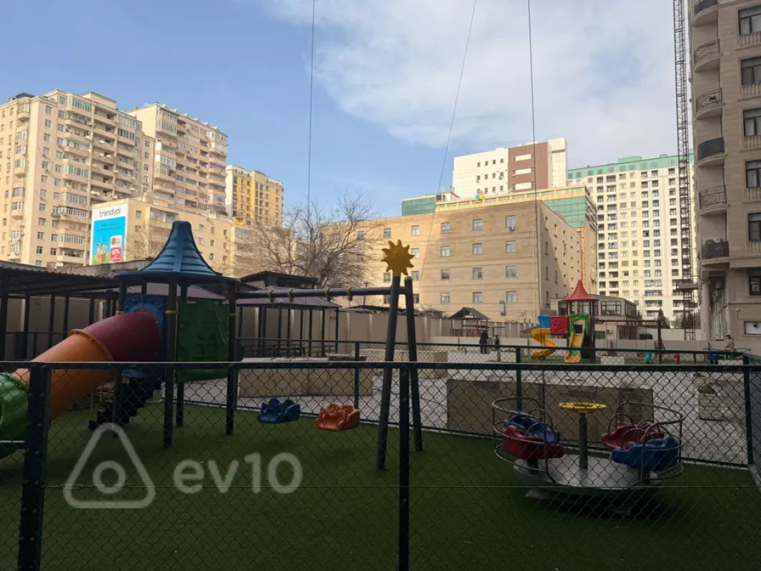 Satılır 2 otaqlı yeni tikili 70 m²