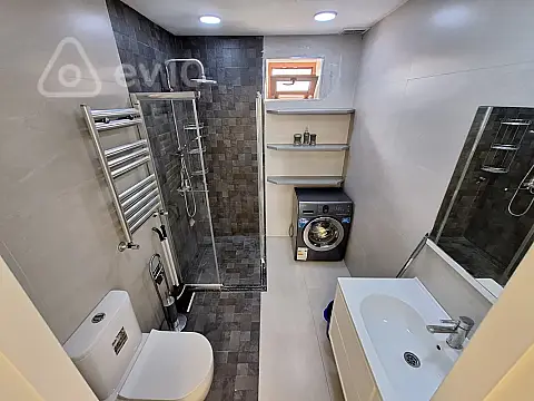 Kirayə verilir 3 otaqlı köhnə tikili 82 m²