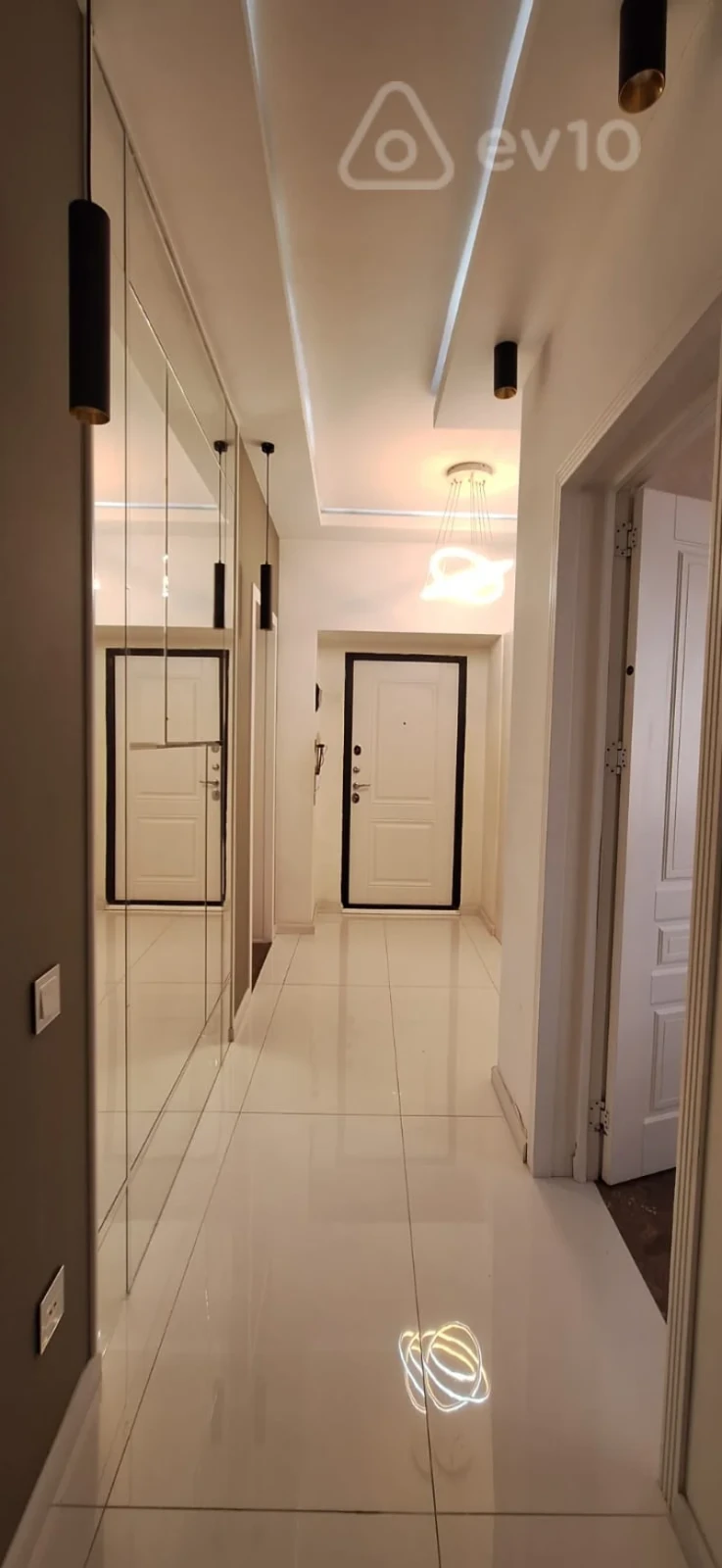 Kirayə verilir 3 otaqlı köhnə tikili 82 m²