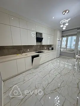 Kirayə verilir 3 otaqlı yeni tikili 130 m²
