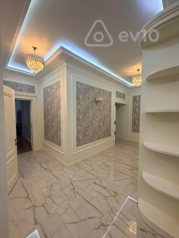 Kirayə verilir 3 otaqlı yeni tikili 130 m²