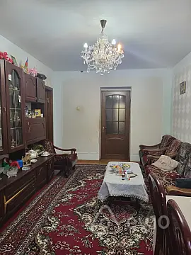 Satılır 4 otaqlı köhnə tikili 100 m²