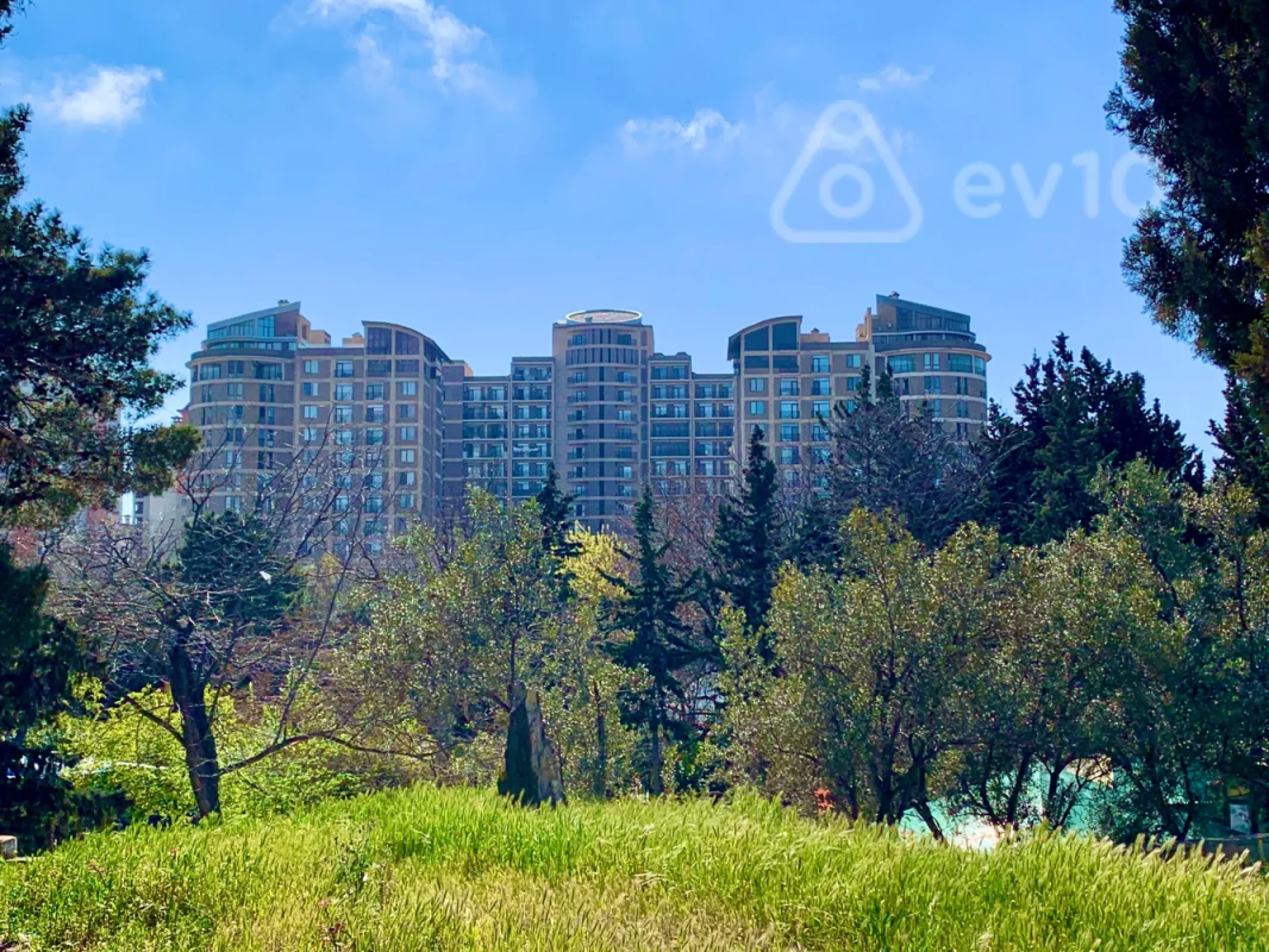 Satılır 4 otaqlı yeni tikili 197 m²