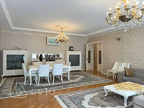 Satılır 4 otaqlı yeni tikili 197 m²