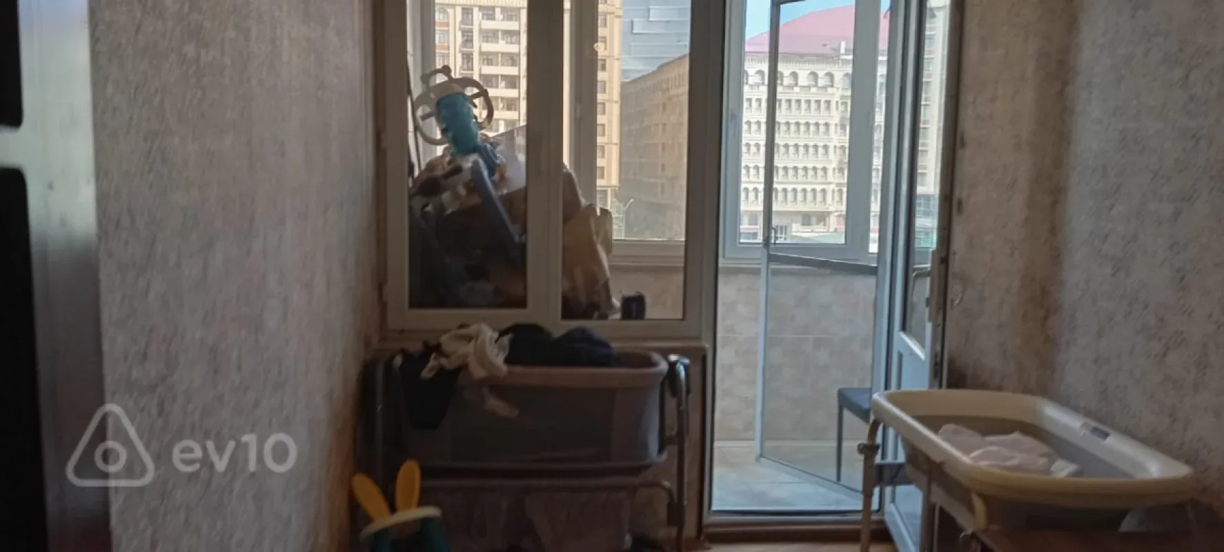 Kirayə verilir 3 otaqlı köhnə tikili 90 m²