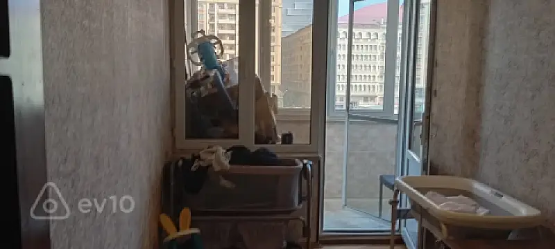 Kirayə verilir 3 otaqlı köhnə tikili 90 m²