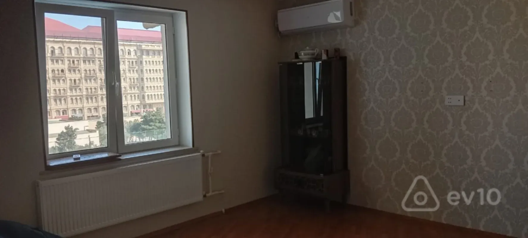 Kirayə verilir 3 otaqlı köhnə tikili 90 m²