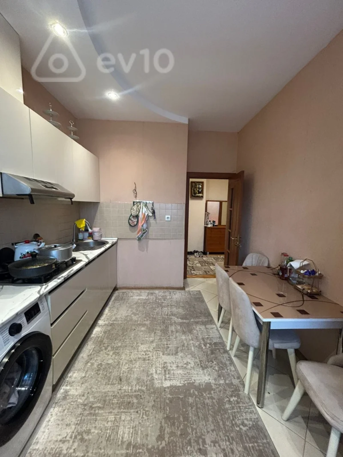 Satılır 3 otaqlı yeni tikili 95 m²
