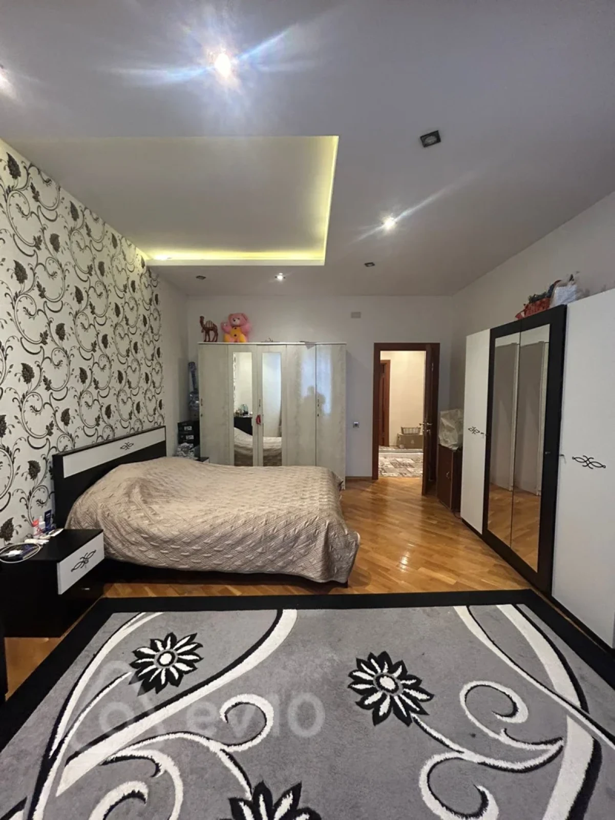 Satılır 3 otaqlı yeni tikili 95 m²