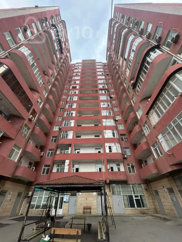 Satılır 3 otaqlı yeni tikili 95 m²