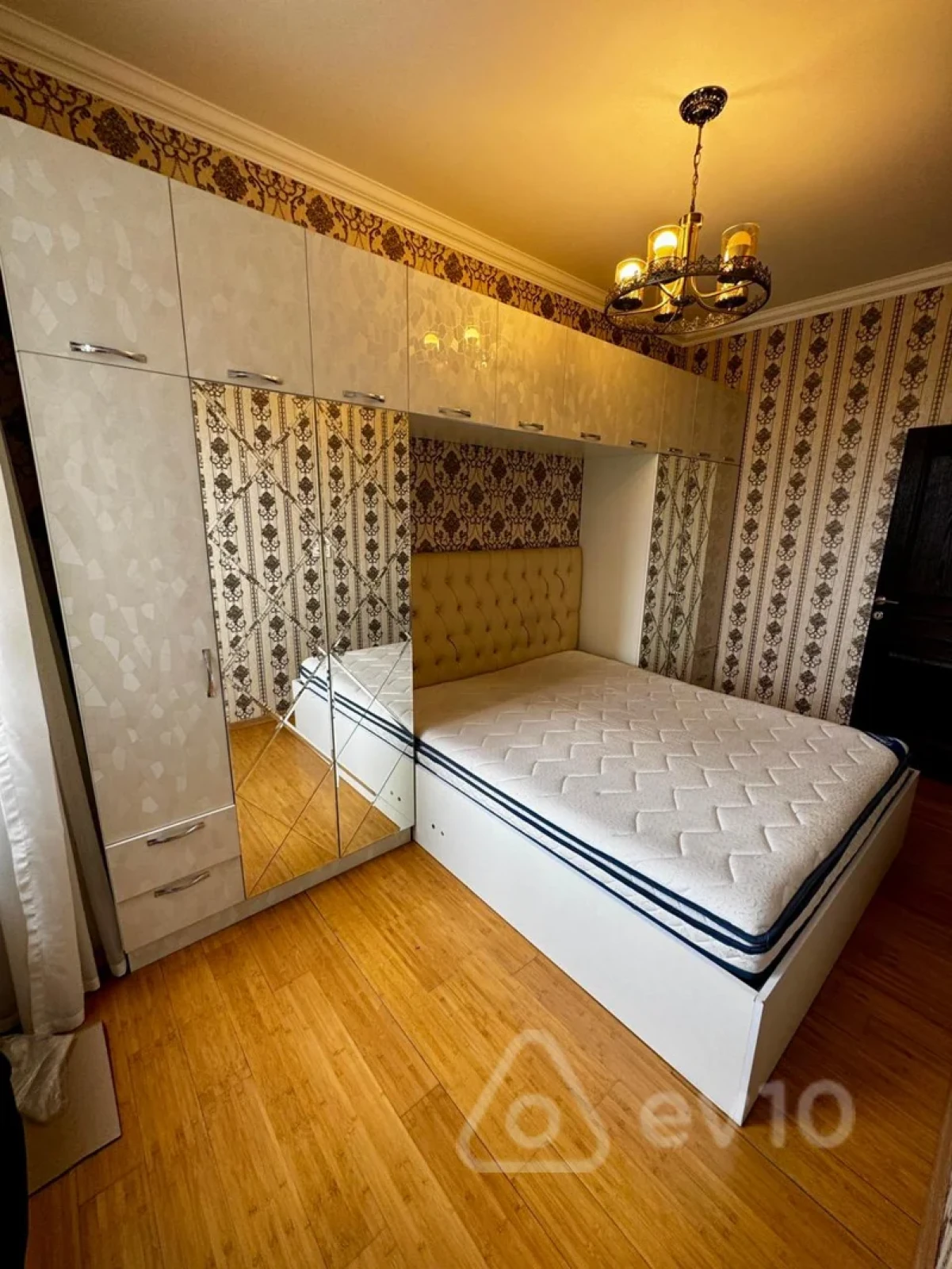 Satılır 2 otaqlı yeni tikili 55 m²