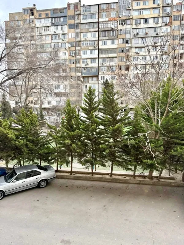 Satılır 2 otaqlı köhnə tikili 60 m²