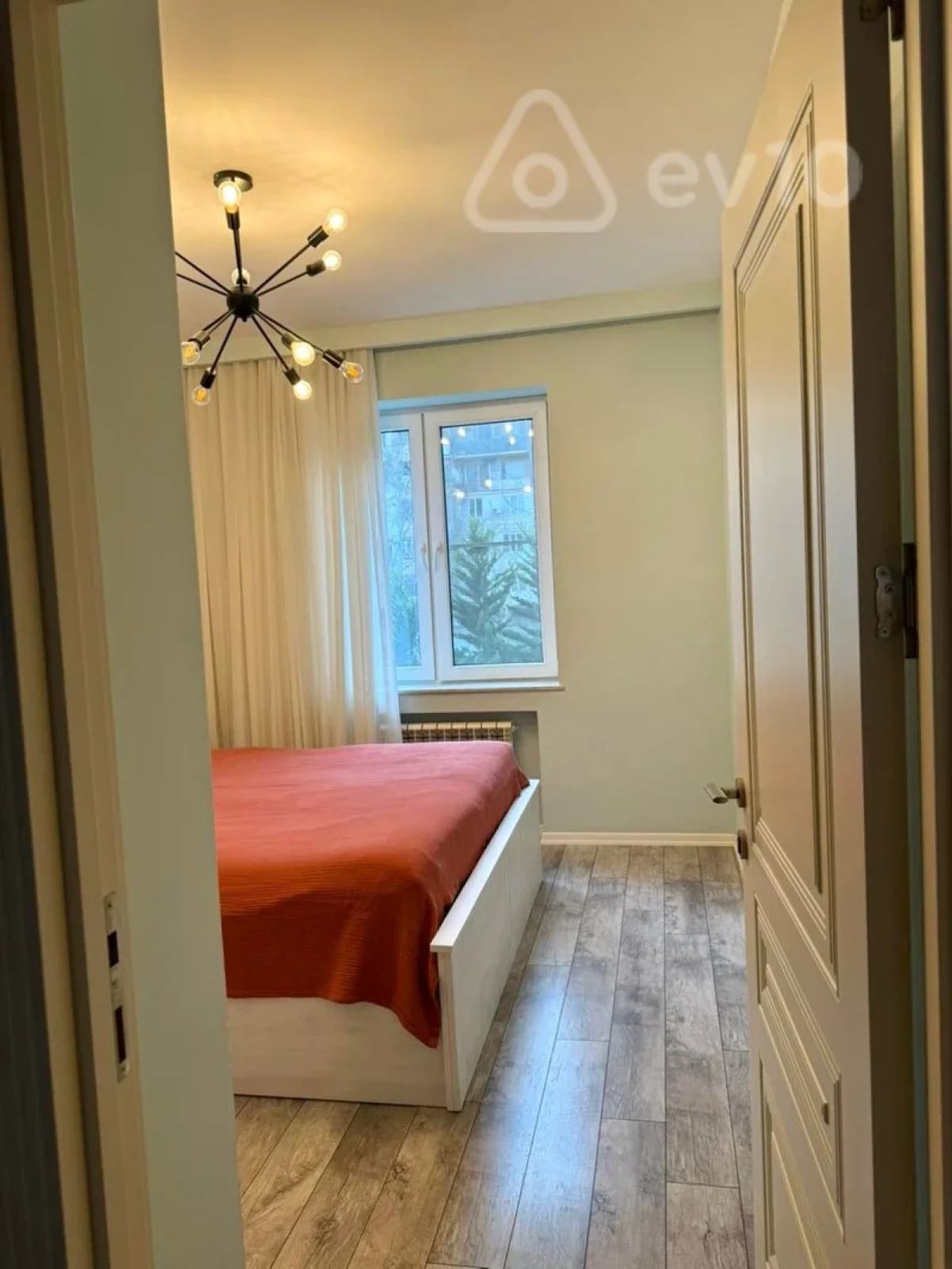 Satılır 2 otaqlı köhnə tikili 60 m²