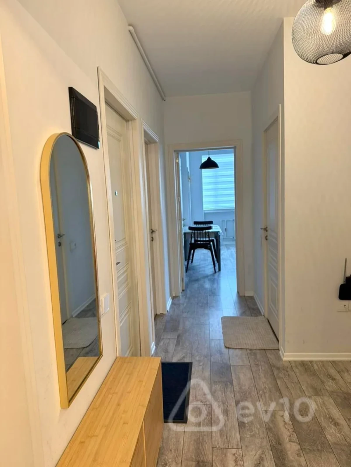 Satılır 2 otaqlı köhnə tikili 60 m²