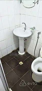 Kirayə verilir 2 otaqlı köhnə tikili 60 m²