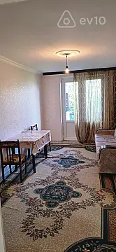 Kirayə verilir 2 otaqlı köhnə tikili 60 m²