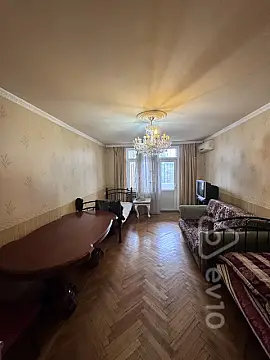 Kirayə verilir 3 otaqlı köhnə tikili 110 m² — Bakı, Nizami 3 otaq 110.00 m²