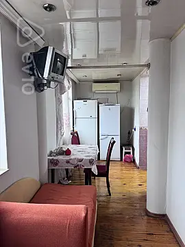 Kirayə verilir 3 otaqlı köhnə tikili 110 m²