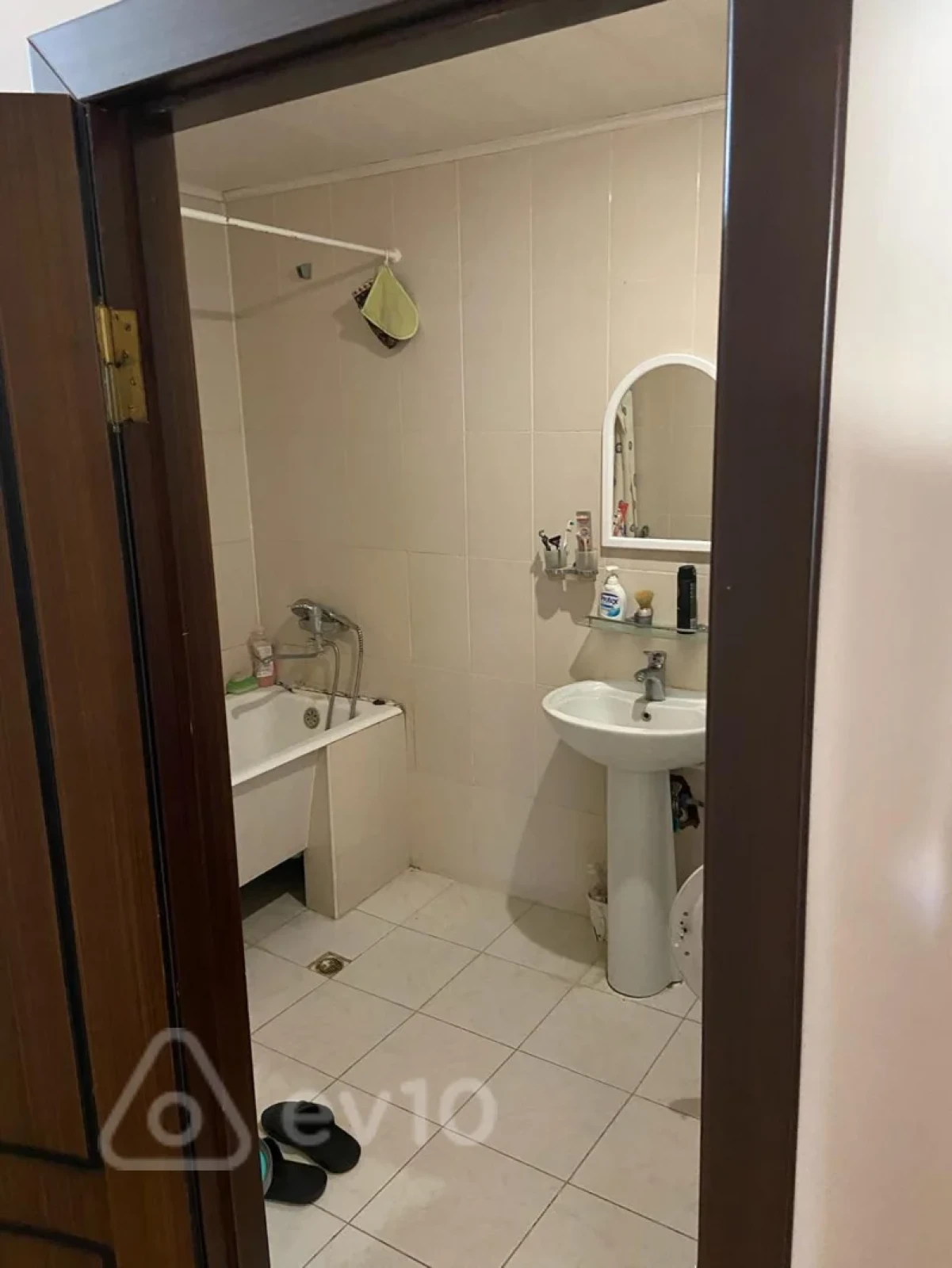 Kirayə verilir 2 otaqlı yeni tikili 61 m²