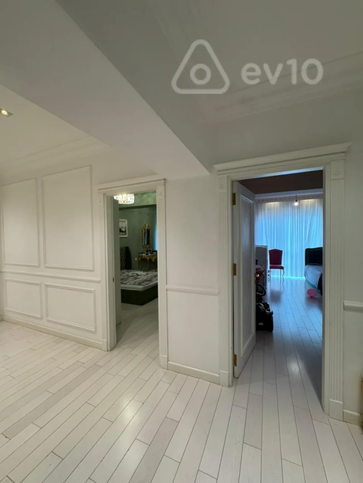 Satılır 4 otaqlı yeni tikili 181 m²