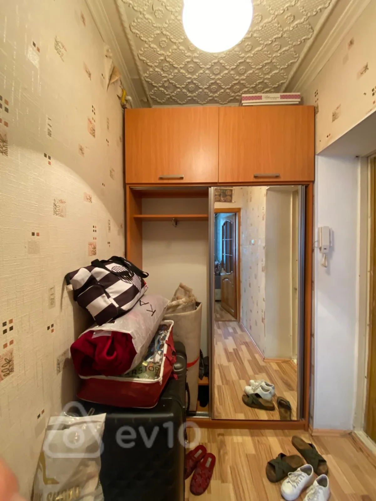 Kirayə verilir 2 otaqlı köhnə tikili 50 m²