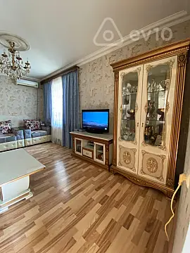Kirayə verilir 2 otaqlı köhnə tikili 50 m²