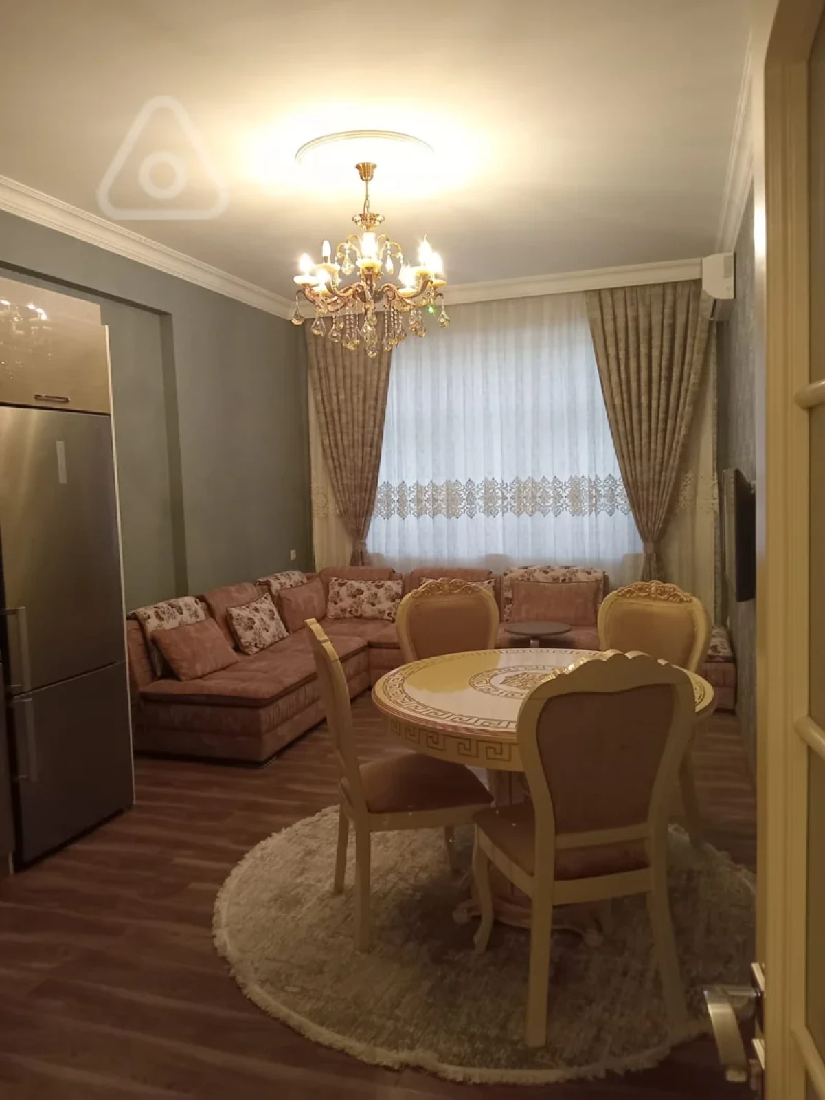 Kirayə verilir 2 otaqlı yeni tikili 70 m²
