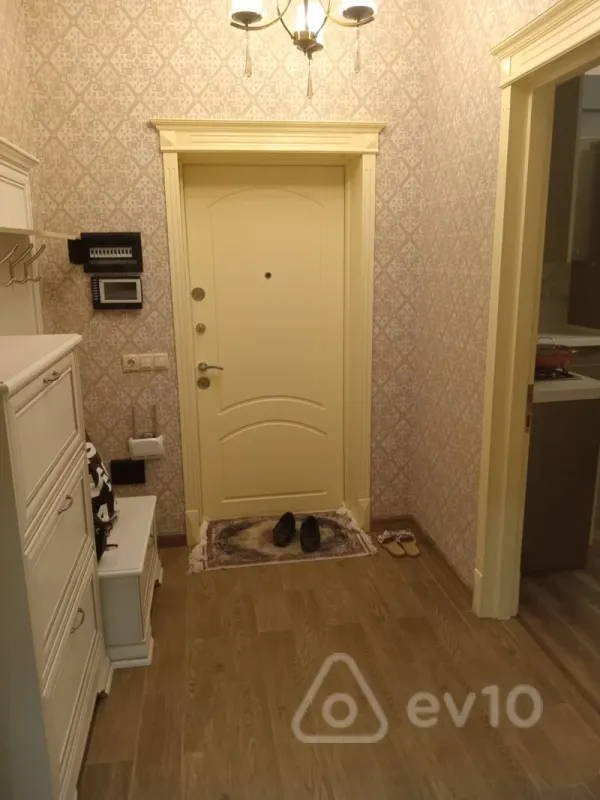 Kirayə verilir 2 otaqlı yeni tikili 70 m²