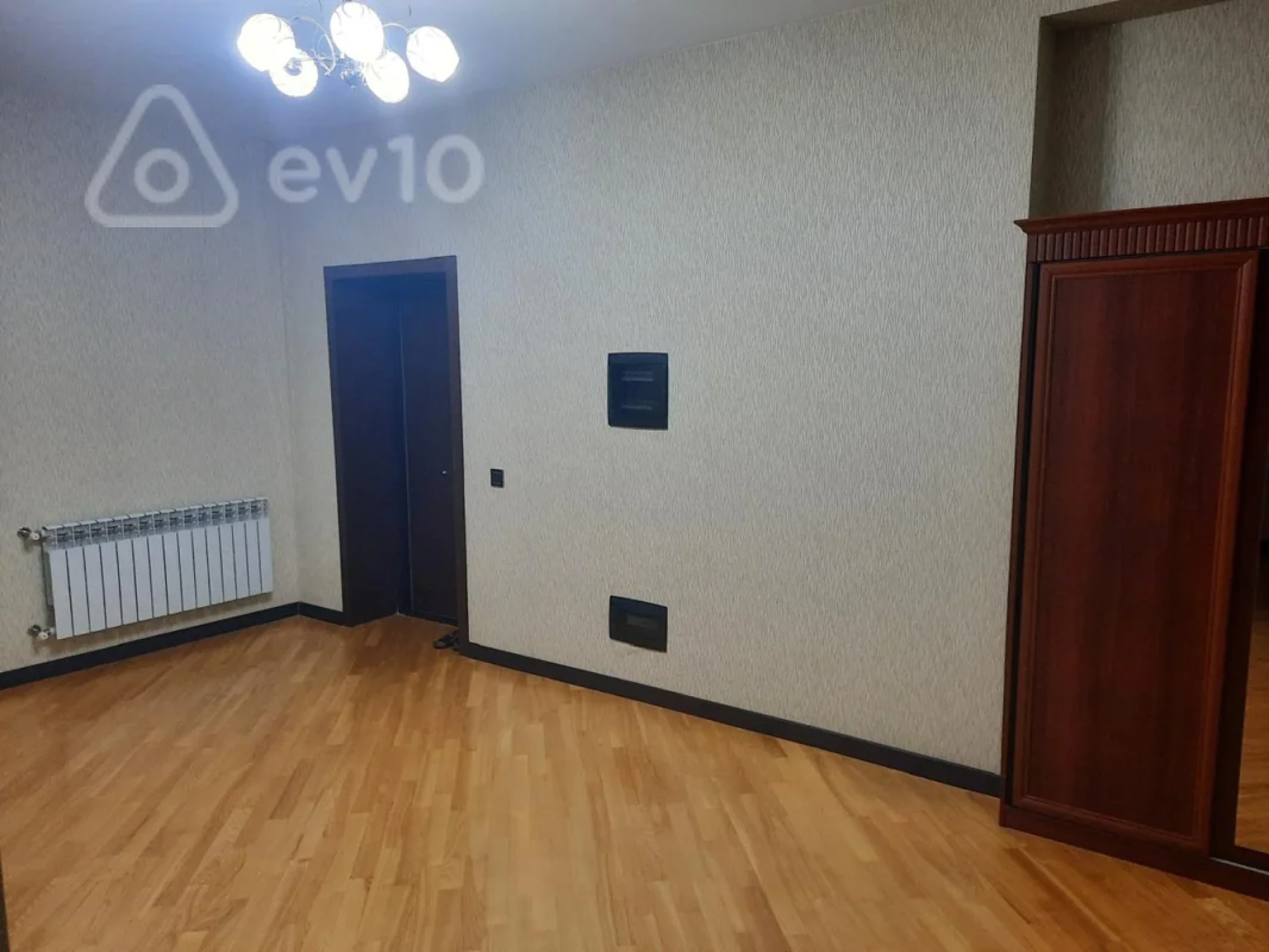 Kirayə verilir 3 otaqlı yeni tikili 138 m²