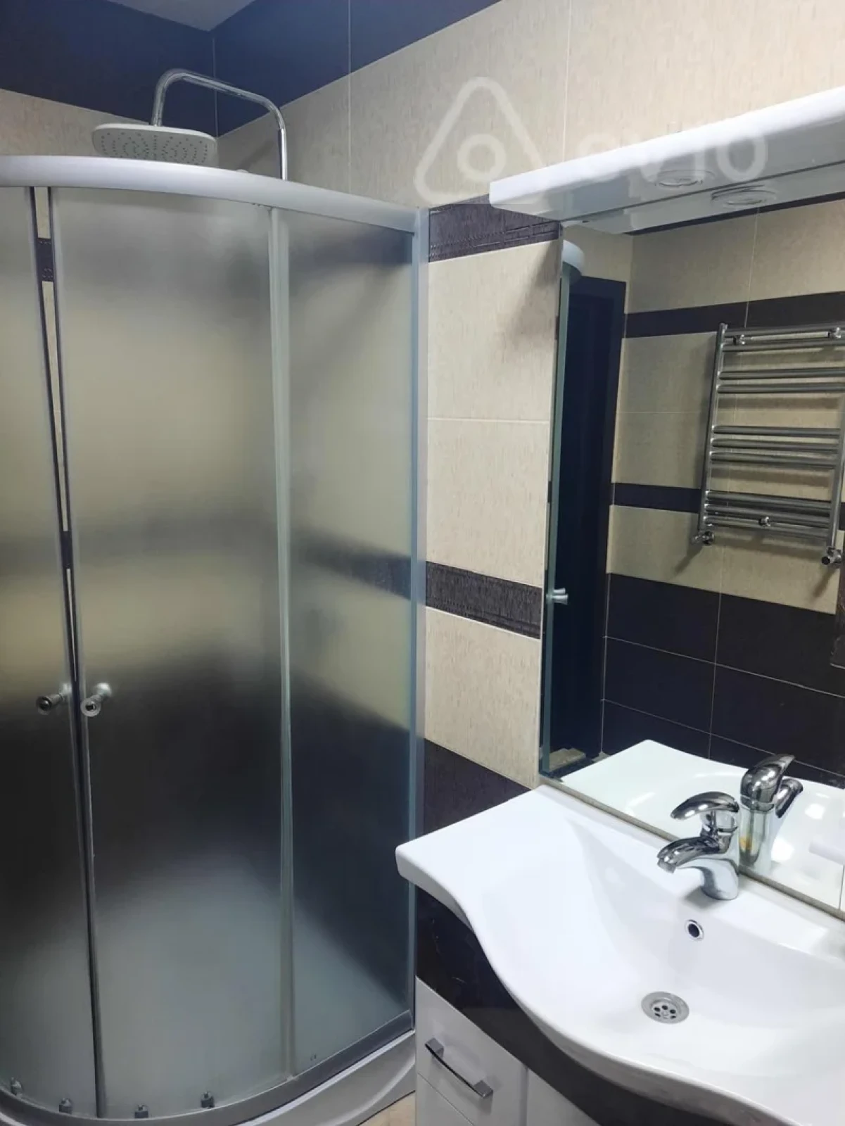 Kirayə verilir 3 otaqlı yeni tikili 138 m²