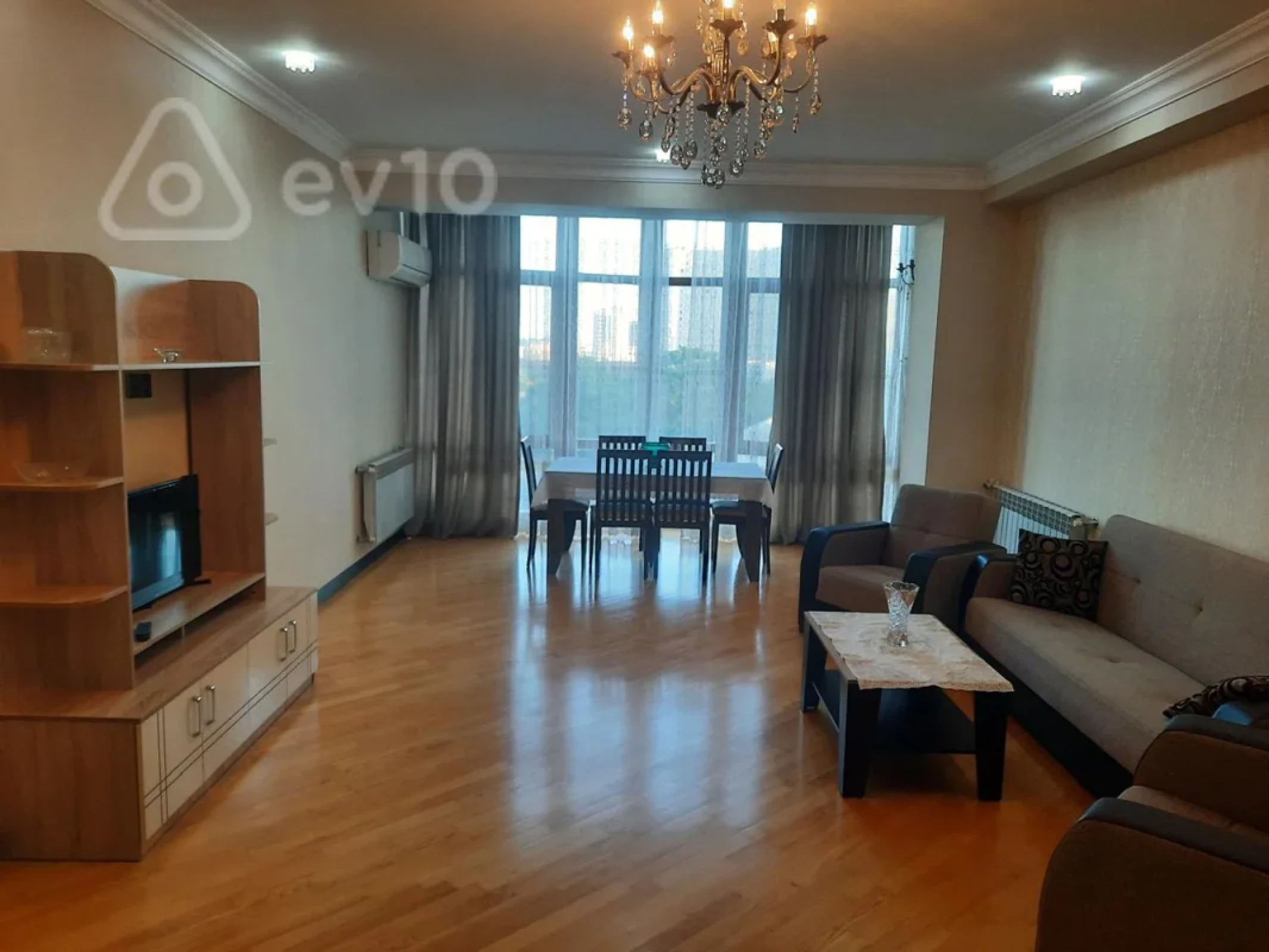 Kirayə verilir 3 otaqlı yeni tikili 138 m²