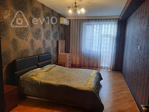 Kirayə verilir 3 otaqlı yeni tikili 138 m²