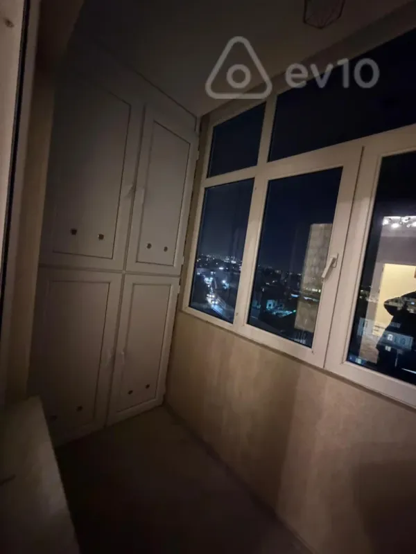 Kirayə verilir 2 otaqlı köhnə tikili 90 m²