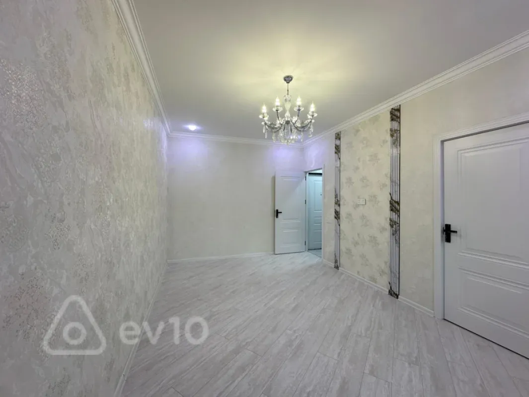 Satılır 2 otaqlı köhnə tikili 38 m²