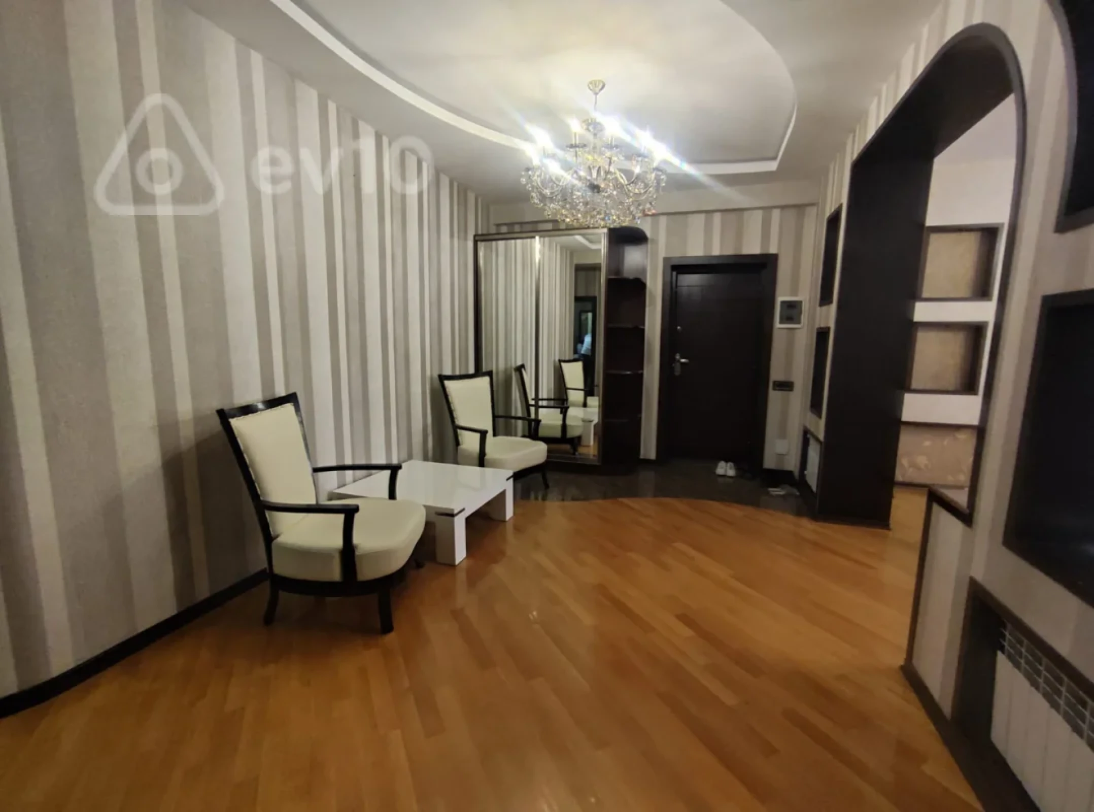 Kirayə verilir 3 otaqlı yeni tikili 140 m²