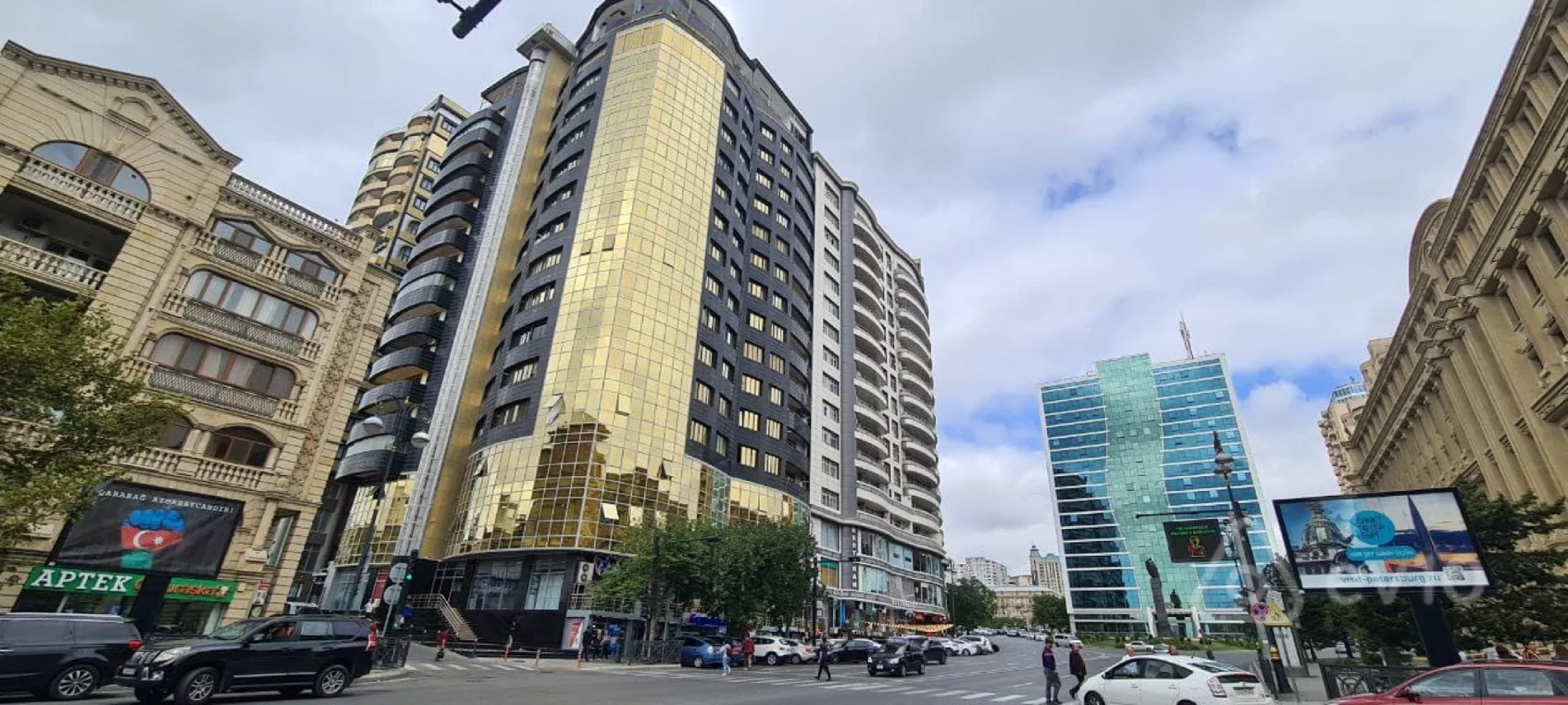 Kirayə verilir 3 otaqlı yeni tikili 140 m²