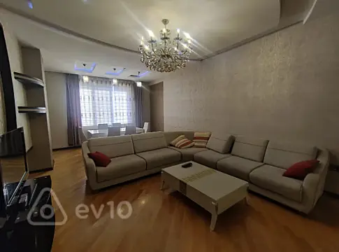 Kirayə verilir 3 otaqlı yeni tikili 140 m²