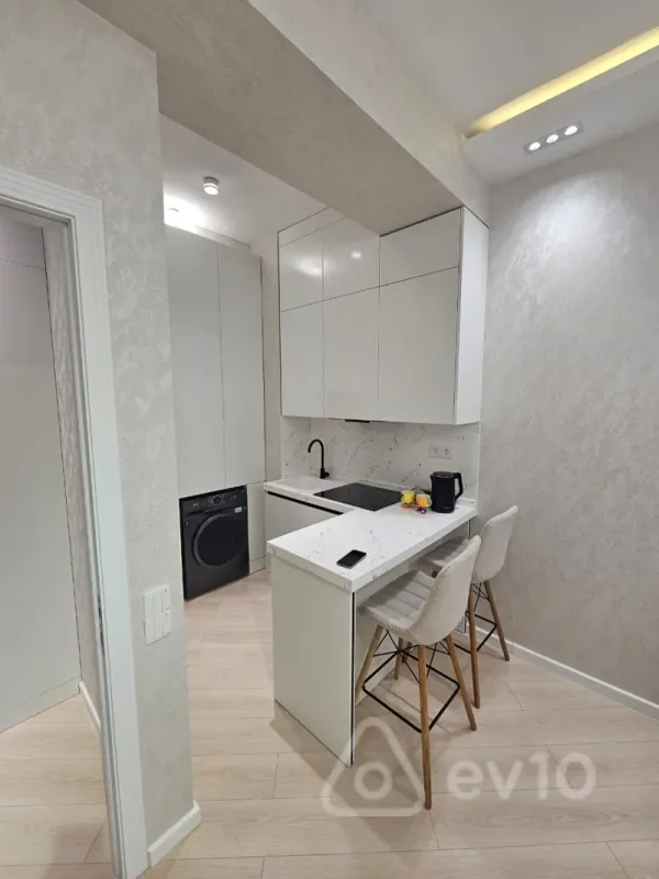 Kirayə verilir 2 otaqlı yeni tikili 62 m²