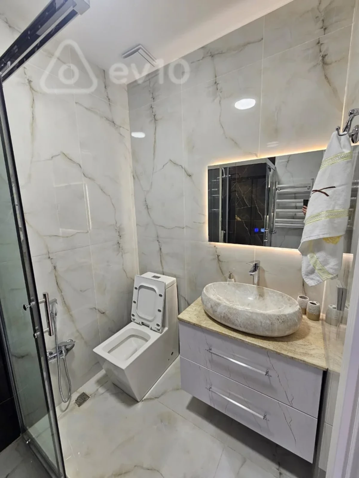 Kirayə verilir 2 otaqlı yeni tikili 62 m²