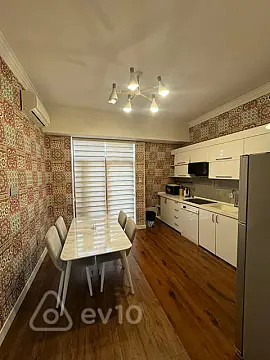 Kirayə verilir 6 otaqlı yeni tikili 142 m²