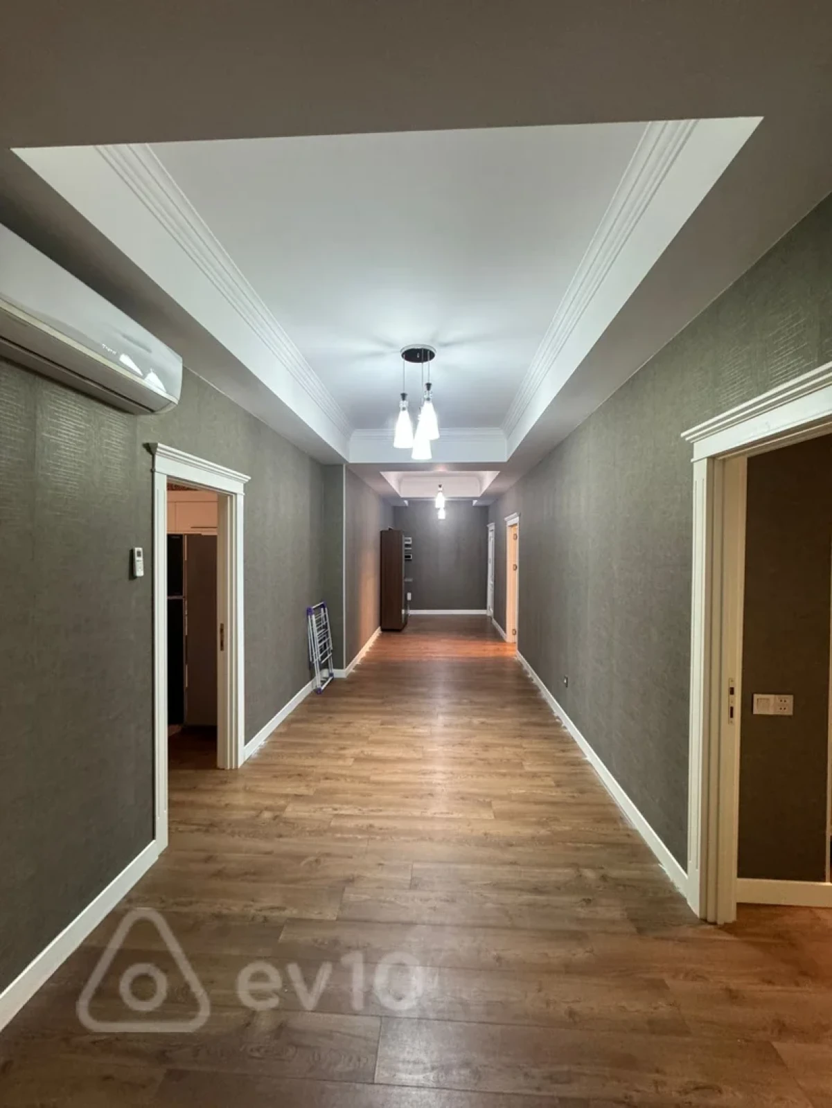 Kirayə verilir 6 otaqlı yeni tikili 142 m²