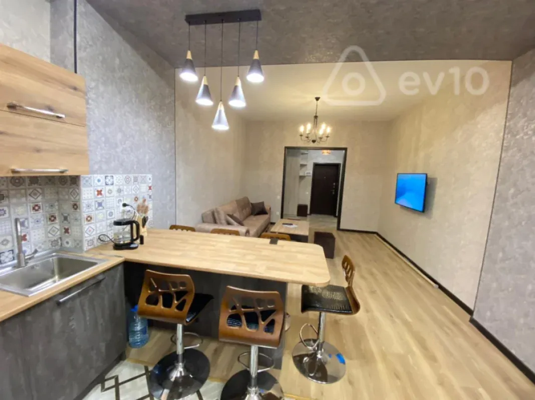 Kirayə verilir 2 otaqlı yeni tikili 70 m²