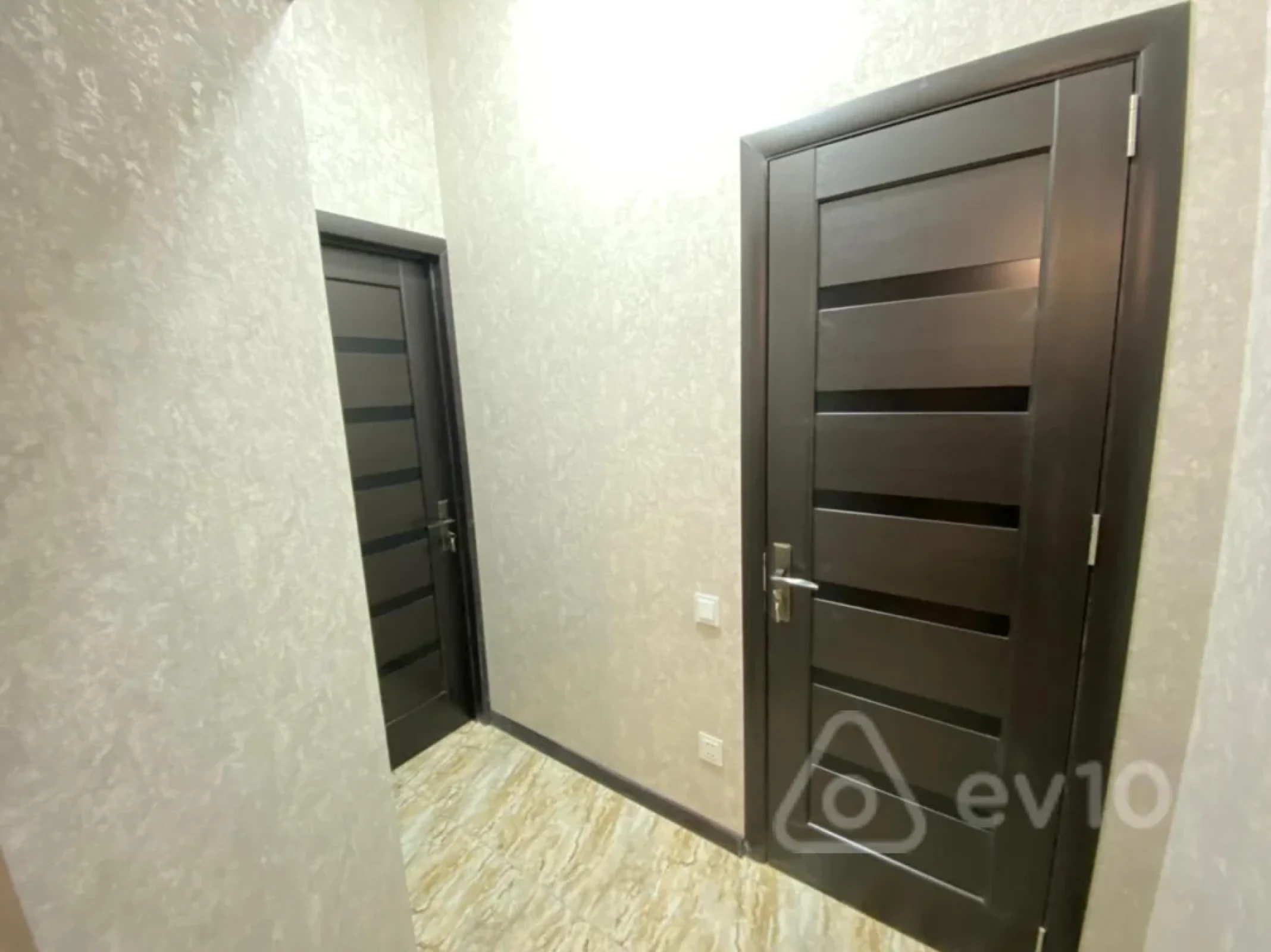 Kirayə verilir 2 otaqlı yeni tikili 70 m²