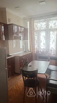 Kirayə verilir 2 otaqlı yeni tikili 70 m²