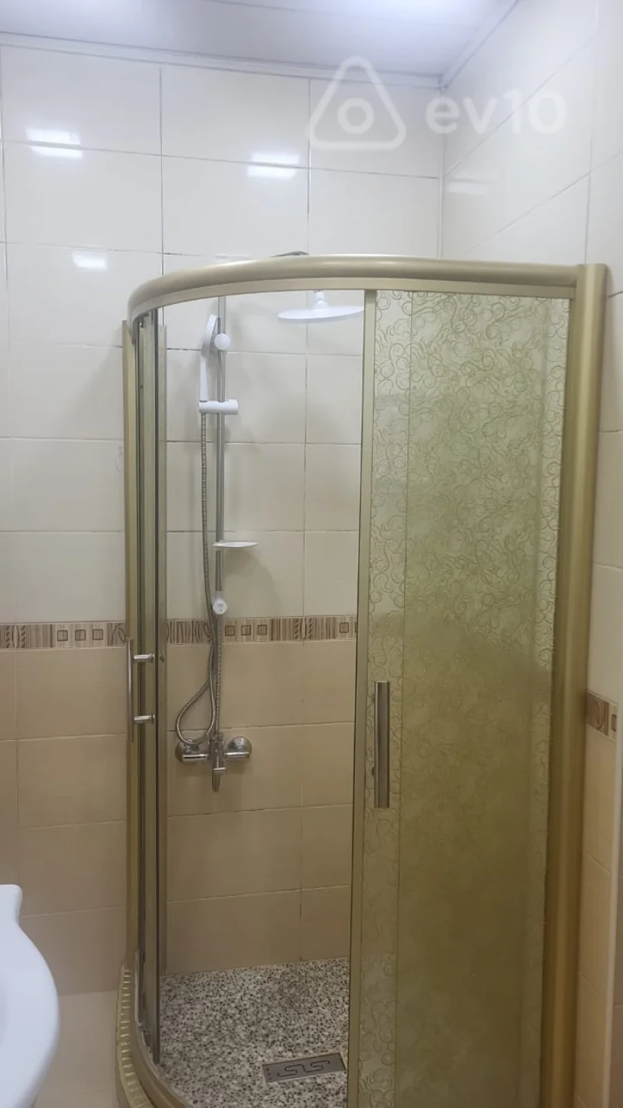 Kirayə verilir 2 otaqlı yeni tikili 70 m²