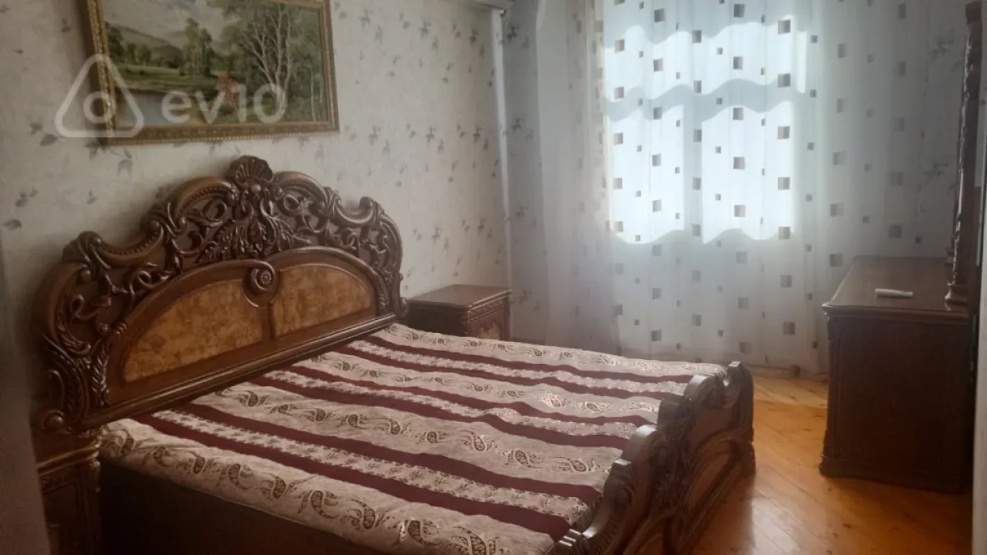 Kirayə verilir 2 otaqlı yeni tikili 70 m²