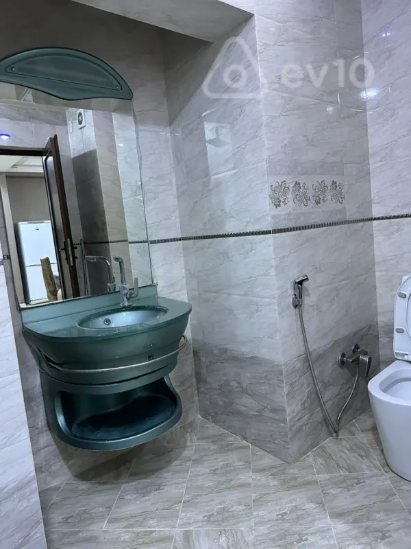 Kirayə verilir 2 otaqlı yeni tikili 64 m²