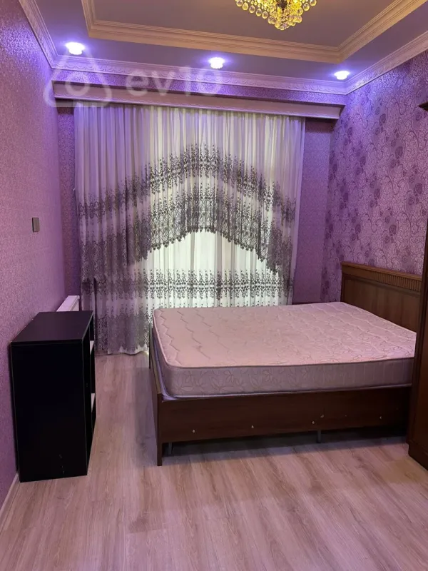 Kirayə verilir 2 otaqlı yeni tikili 64 m²