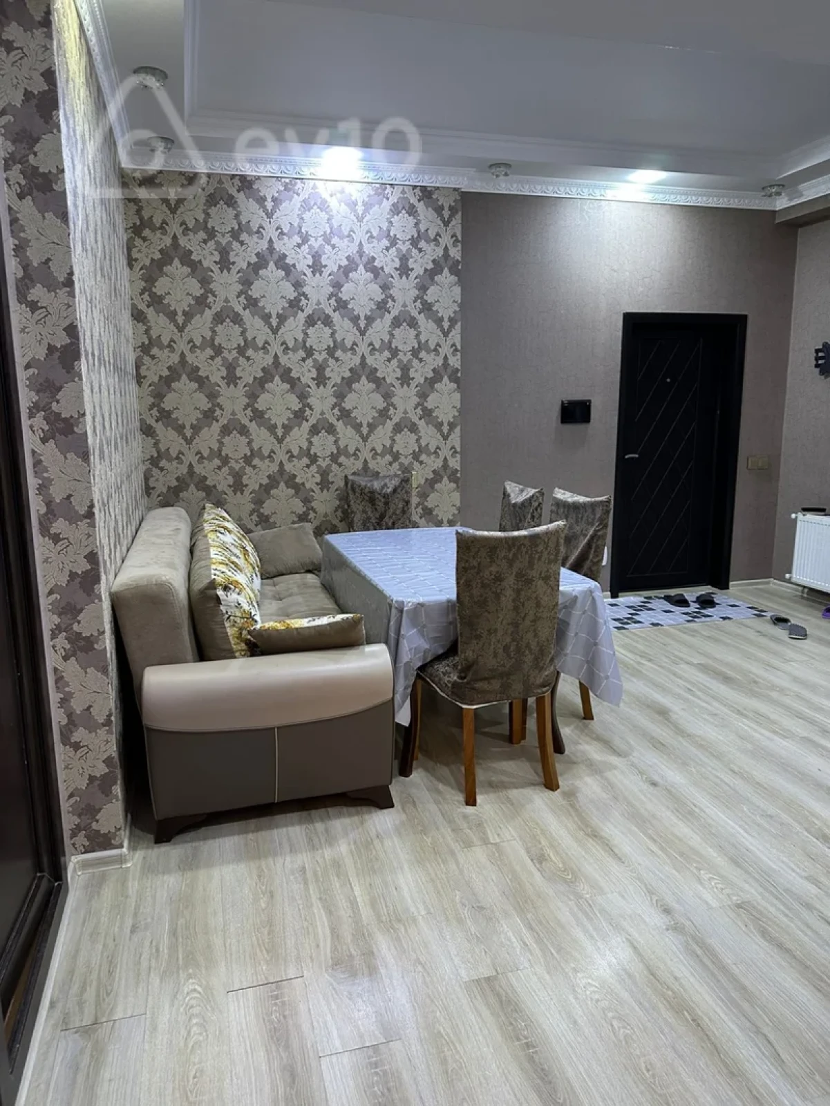 Kirayə verilir 2 otaqlı yeni tikili 64 m²
